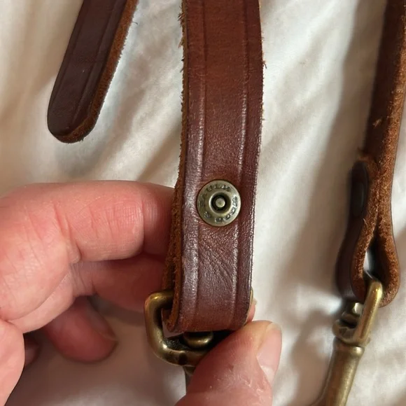 Wood & Faulk leather crossbody replacement strap - Picture 3 of 4